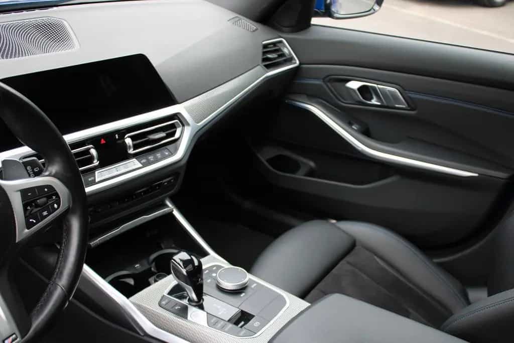 BMW 320 Touring 320 d xDrive M Sport/NAVI/PANO/HEAD-UP/ 01/2022-photo-20