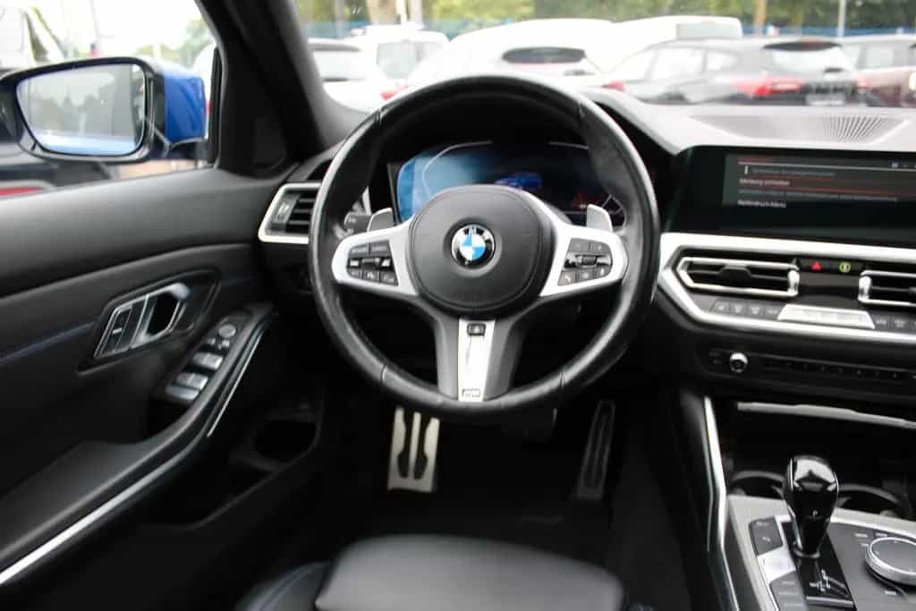 BMW 320 Touring 320 d xDrive M Sport/NAVI/PANO/HEAD-UP/ 01/2022-photo-25