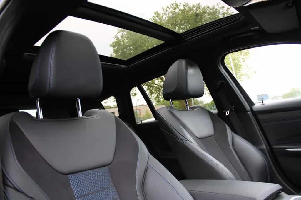 BMW 320 Touring 320 d xDrive M Sport/NAVI/PANO/HEAD-UP/ 01/2022-photo-37
