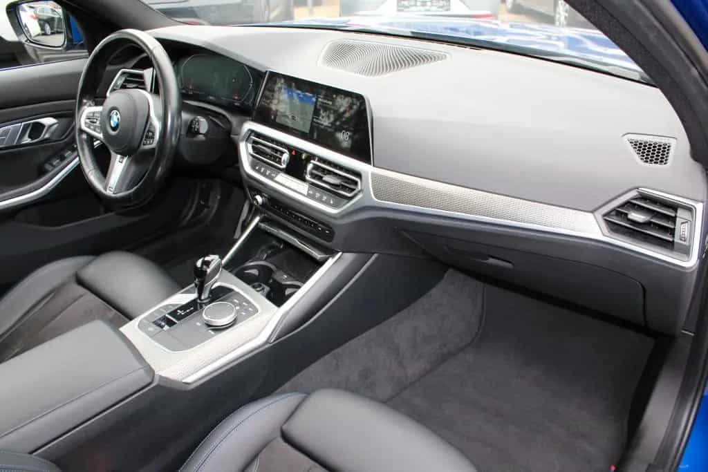 BMW 320 Touring 320 d xDrive M Sport/NAVI/PANO/HEAD-UP/ 01/2022-photo-38