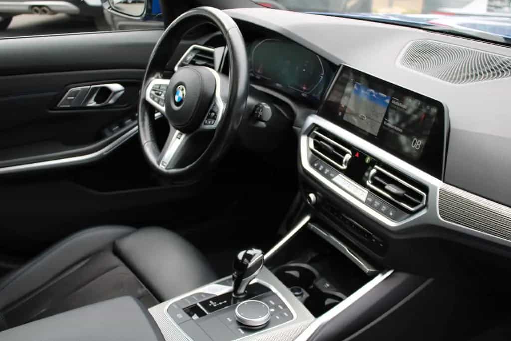BMW 320 Touring 320 d xDrive M Sport/NAVI/PANO/HEAD-UP/ 01/2022-photo-39