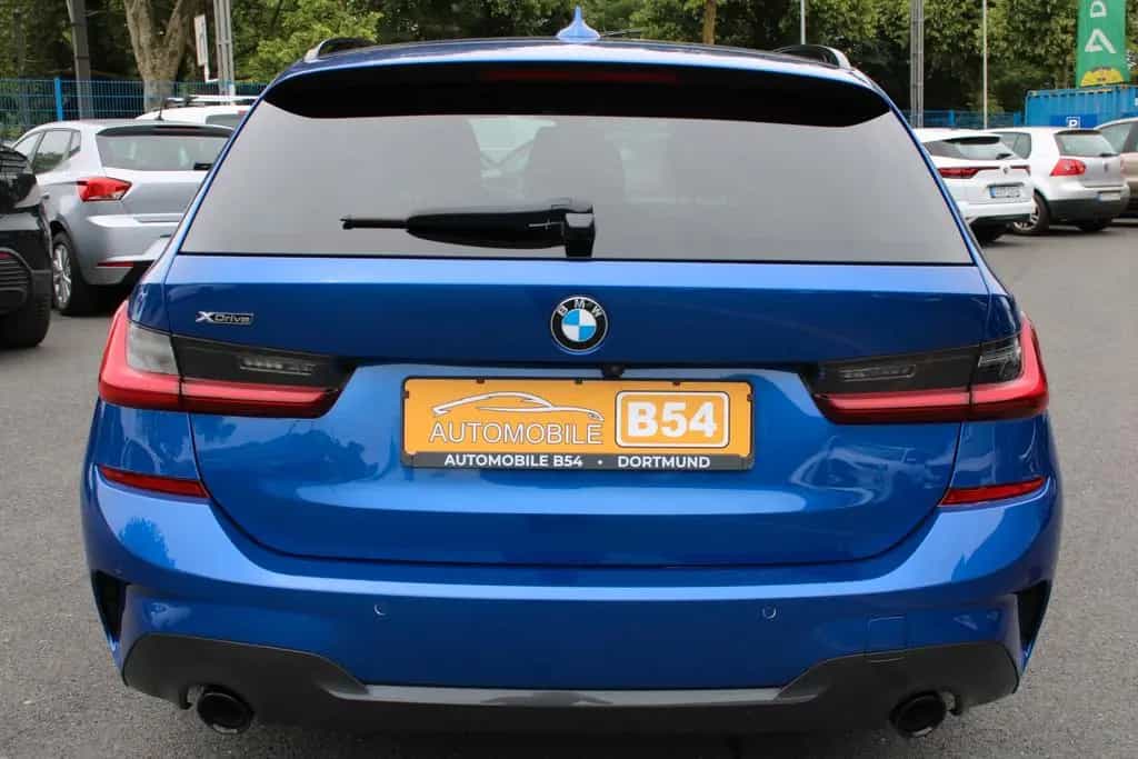BMW 320 Touring 320 d xDrive M Sport/NAVI/PANO/HEAD-UP/ 01/2022-photo-4