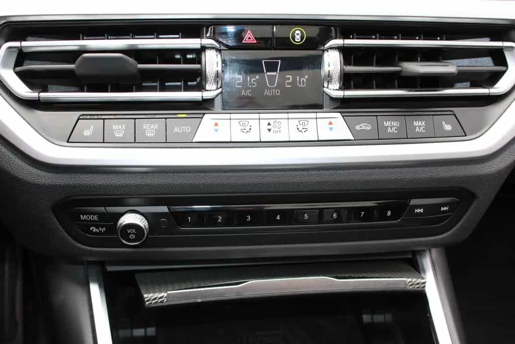 BMW 320 Touring 320 d xDrive M Sport/NAVI/PANO/HEAD-UP/ 01/2022-photo-41