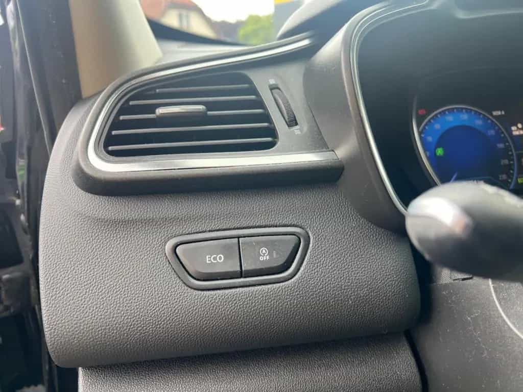Renault Kadjar Crossborder BOSE SHZ LED KAMERA 03/2017-photo-18