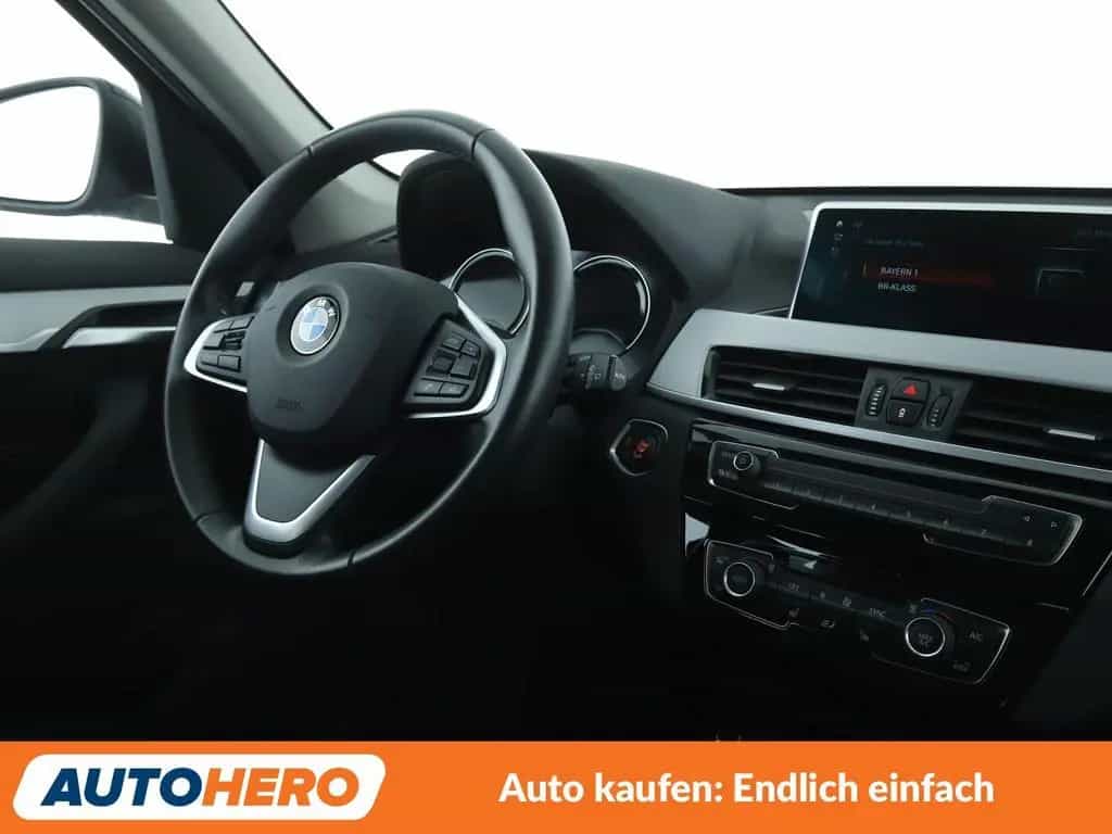BMW X1 sDrive 20i xLine Aut.*NAVI*TEMPO*SHZ*PDC* 02/2019-photo-12