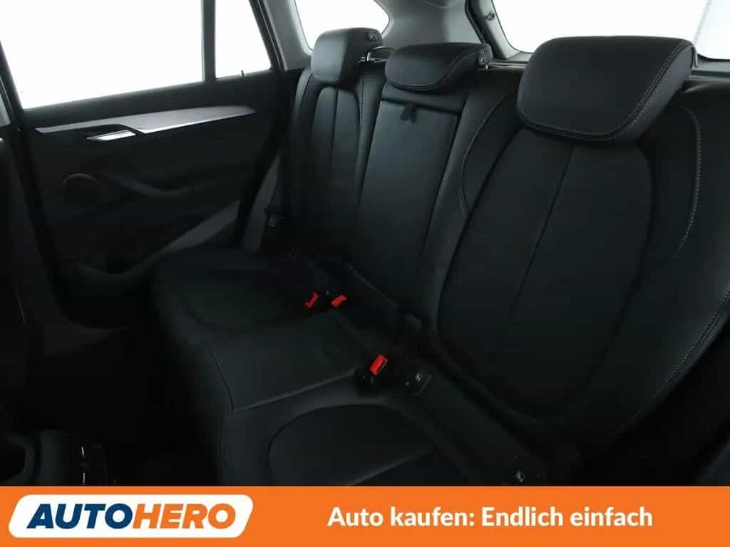 BMW X1 sDrive 20i xLine Aut.*NAVI*TEMPO*SHZ*PDC* 02/2019-photo-13