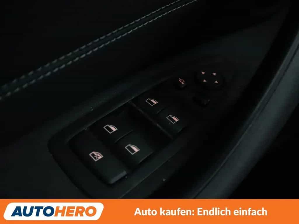 BMW X1 sDrive 20i xLine Aut.*NAVI*TEMPO*SHZ*PDC* 02/2019-photo-23