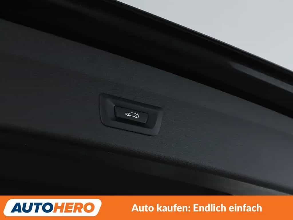 BMW X1 sDrive 20i xLine Aut.*NAVI*TEMPO*SHZ*PDC* 02/2019-photo-29