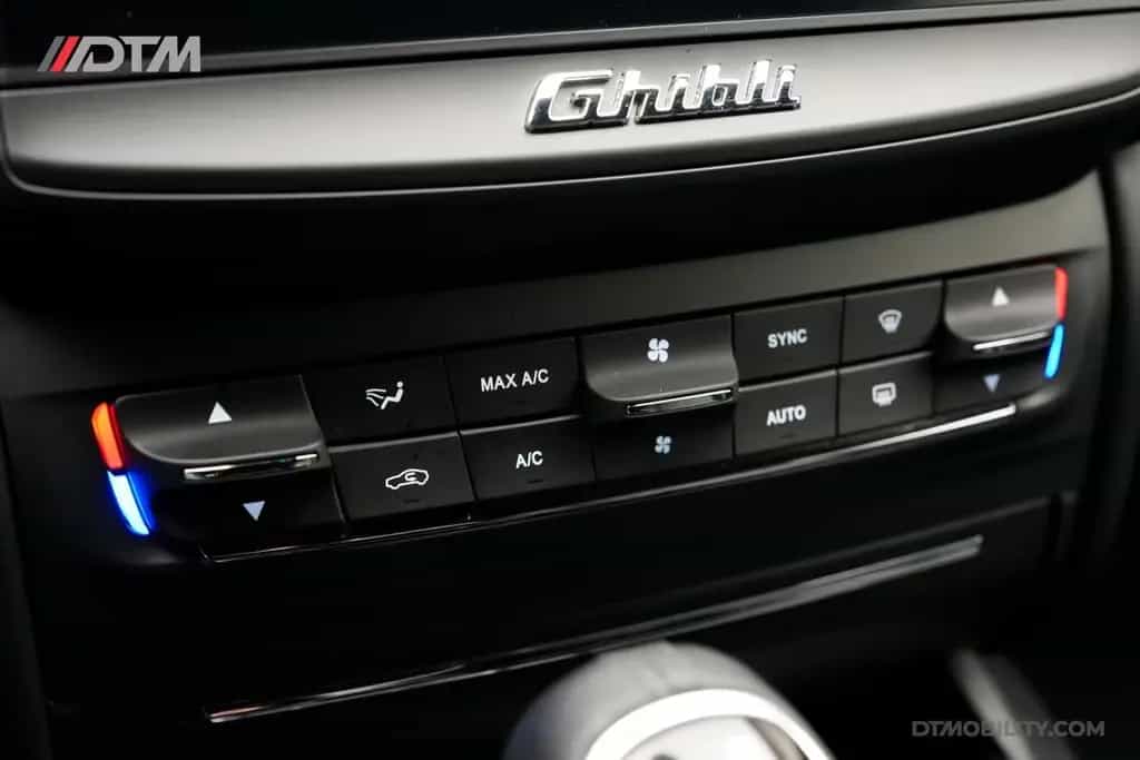 Maserati Ghibli 3.0 V6 D GranLusso | Zegna interieur | Bo 09/2018-photo-29