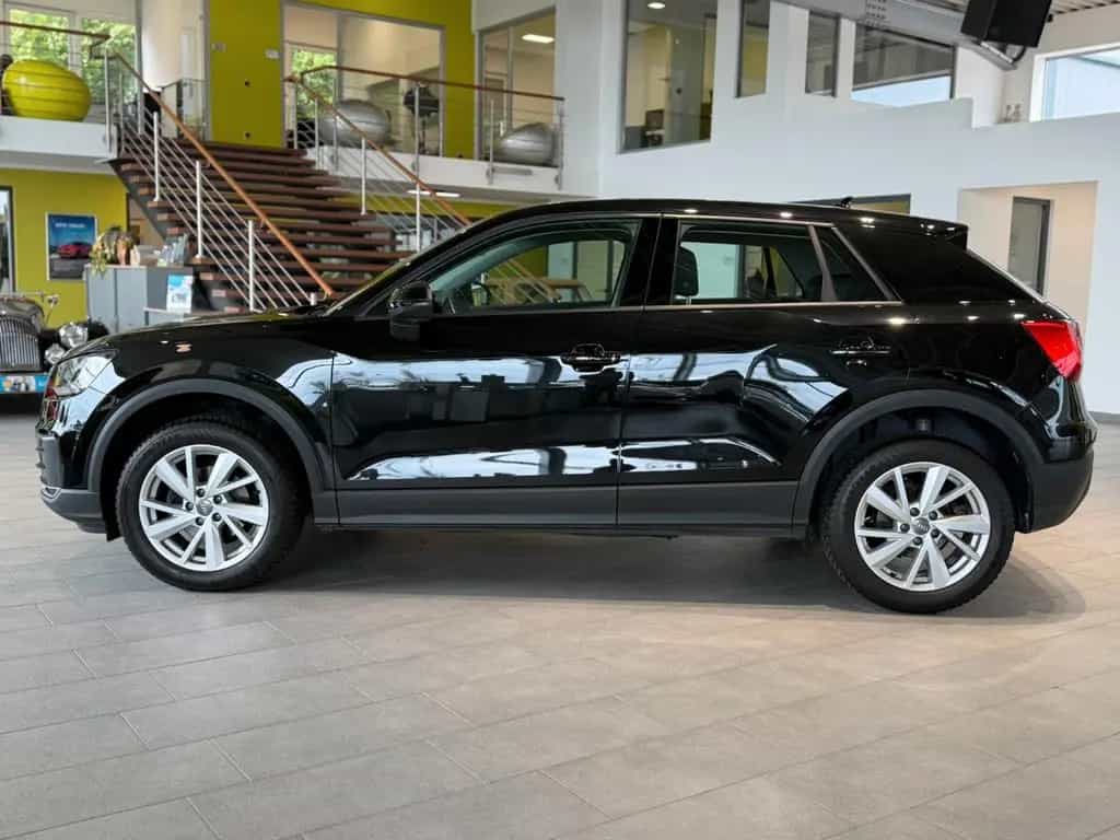 Audi Q2 30 TFSI basis*Bluetooth*PDC*Navi*Tempomat* 01/2019-photo-1