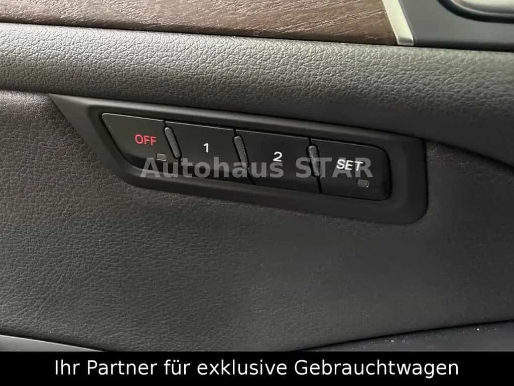Audi Q5 S-LINE quattro / PANORAMA-KAMERA-LEDER 08/2015-photo-13