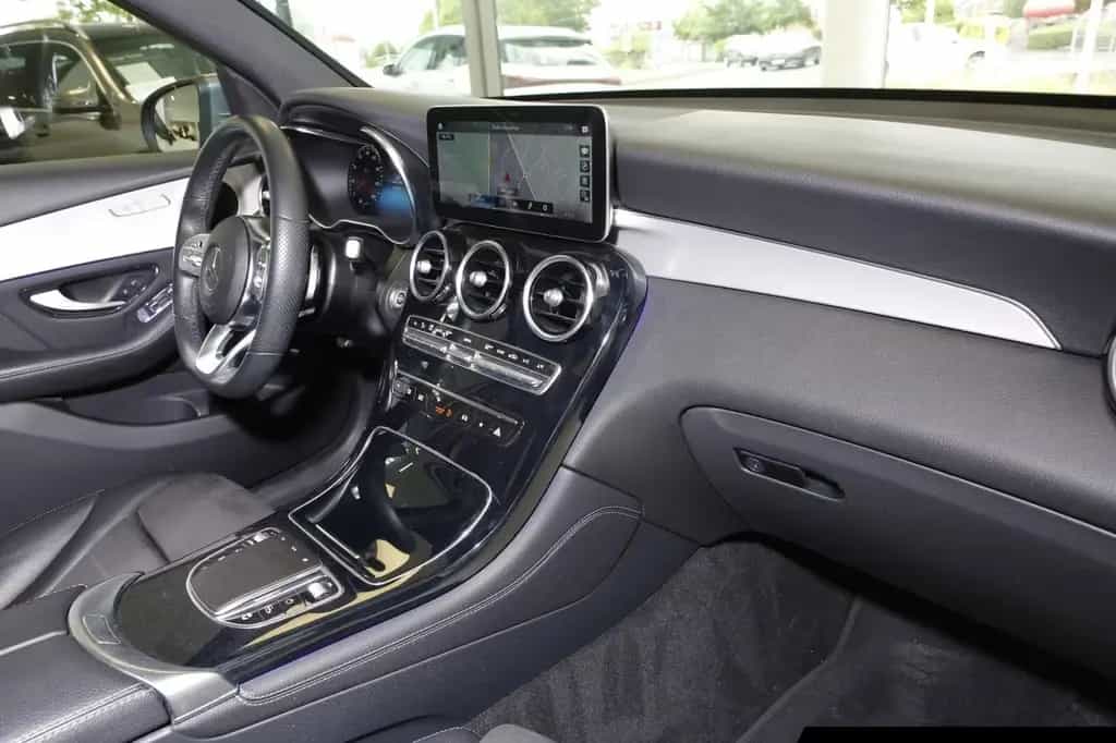 Mercedes-Benz GLC 200 4M AMG Line 9G/Navi/Pano/Kamera/Totwink. 09/2020-photo-6