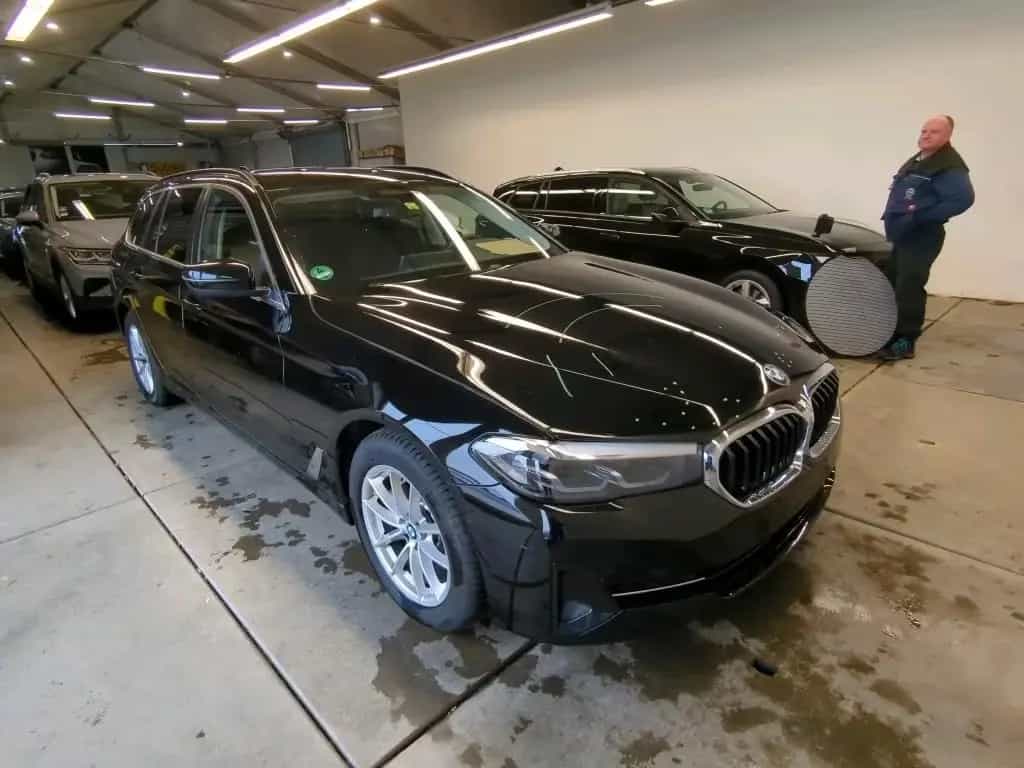 BMW 520 d Touring | Kam | LED | Navi | App 10/2020-photo-3