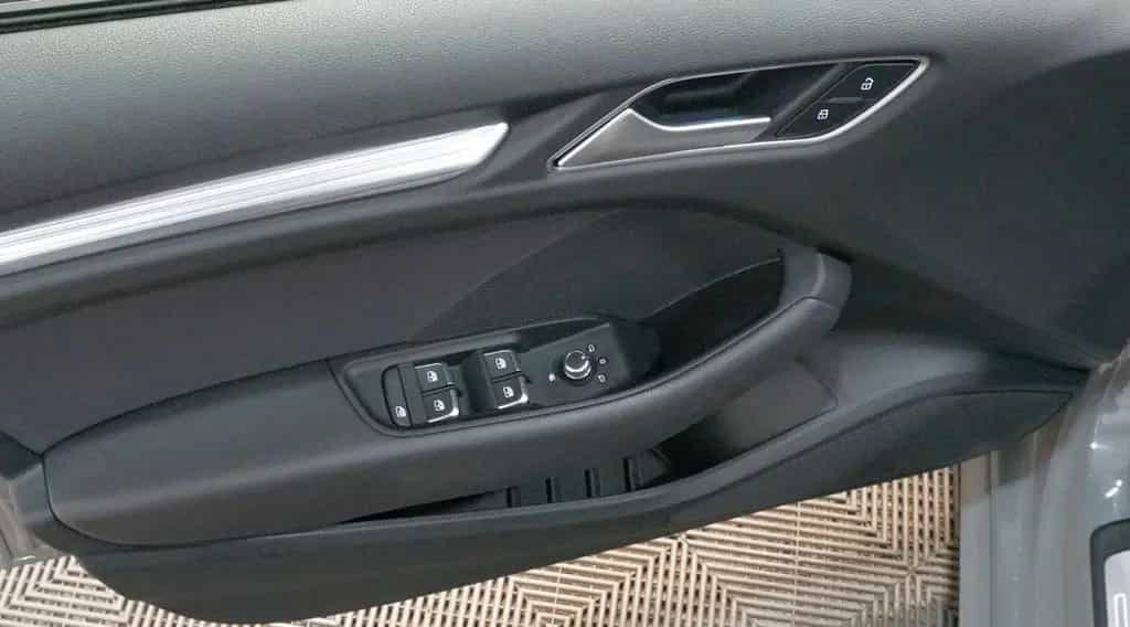Audi A3 Sportback 35 TFSI S-Line*TEMPOMAT*DAB*Xenon 02/2019-photo-18