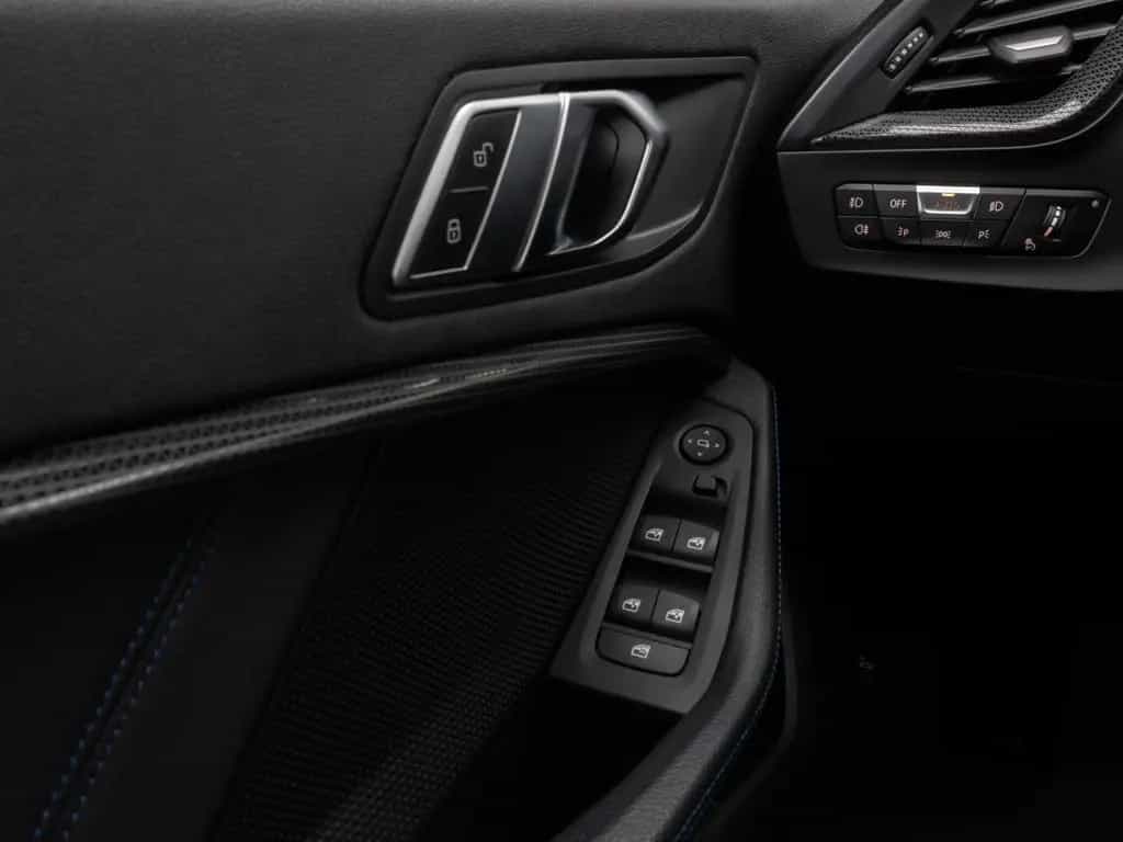 BMW 120 d Aut. M Sport DAB HiFi CockPitPro PDC LED 02/2022-photo-29