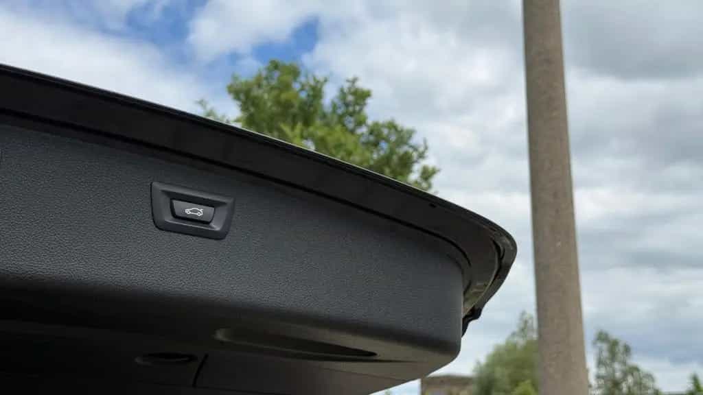 BMW 320 i Touring M Sport LED AHK Lenkradheizung SHZ 11/2018-photo-12
