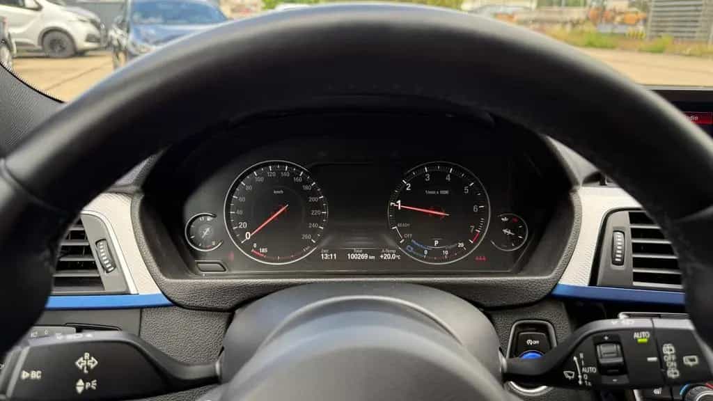 BMW 320 i Touring M Sport LED AHK Lenkradheizung SHZ 11/2018-photo-22