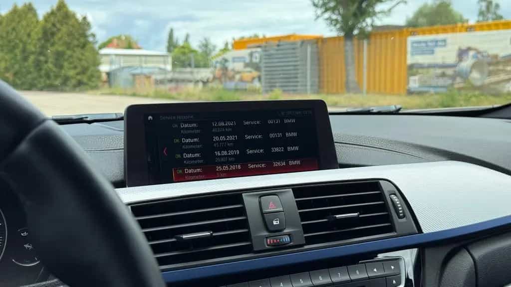 BMW 320 i Touring M Sport LED AHK Lenkradheizung SHZ 11/2018-photo-26