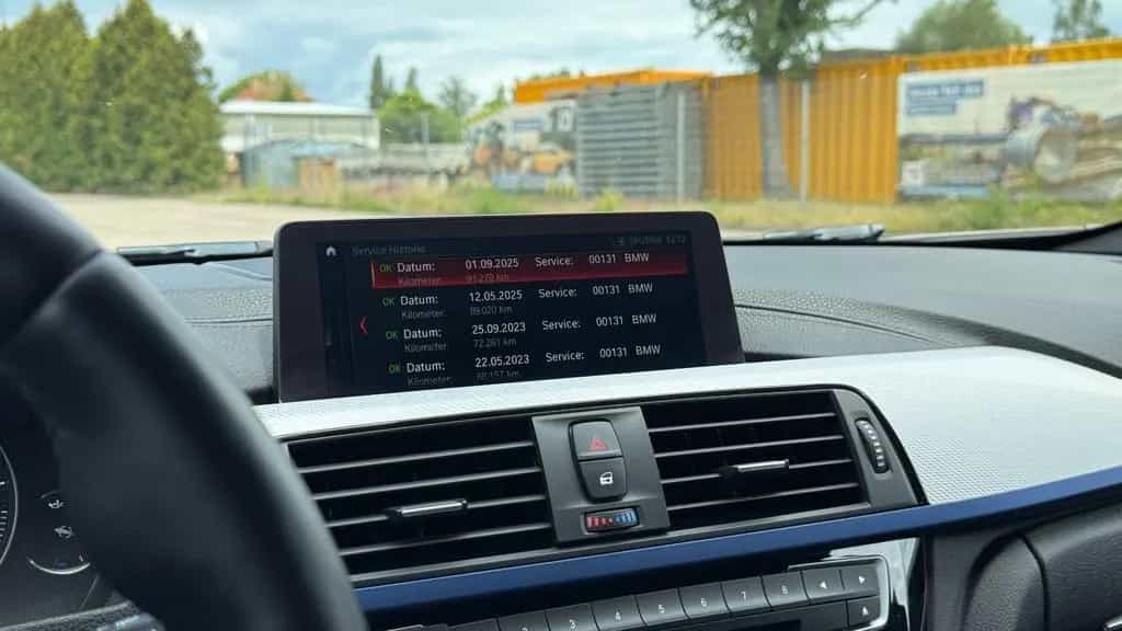 BMW 320 i Touring M Sport LED AHK Lenkradheizung SHZ 11/2018-photo-27