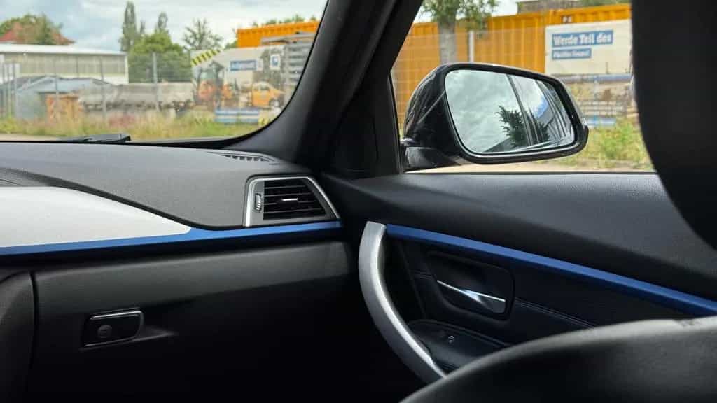 BMW 320 i Touring M Sport LED AHK Lenkradheizung SHZ 11/2018-photo-29