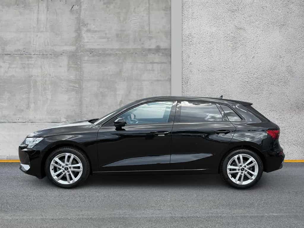 Audi A3 Sportback TFSI advanced LED KAMERA SHZ NAVI+ 10/2025-photo-1