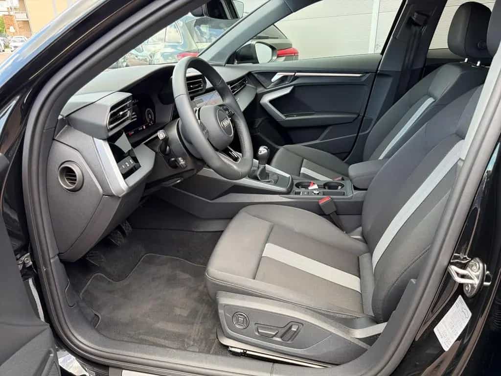 Audi A3 Sportback TFSI advanced LED KAMERA SHZ NAVI+ 10/2025-photo-9
