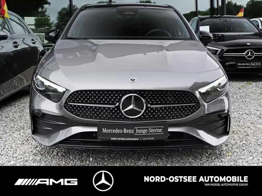 Mercedes-Benz A 200 SPECIAL EDITION ADV.+ KAM PANO MBUX NIGHT 10/2025-photo-1