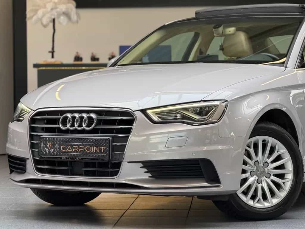 Audi A3 Limousine 1.4 TFSI Ultra / LED / PANORAMA / 12/2015-photo-1