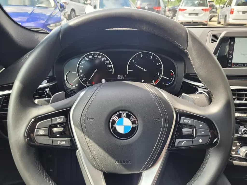 BMW 520 d Sport Line *KAMERA*SHZ*LED*NAVI* 03/2019-photo-10