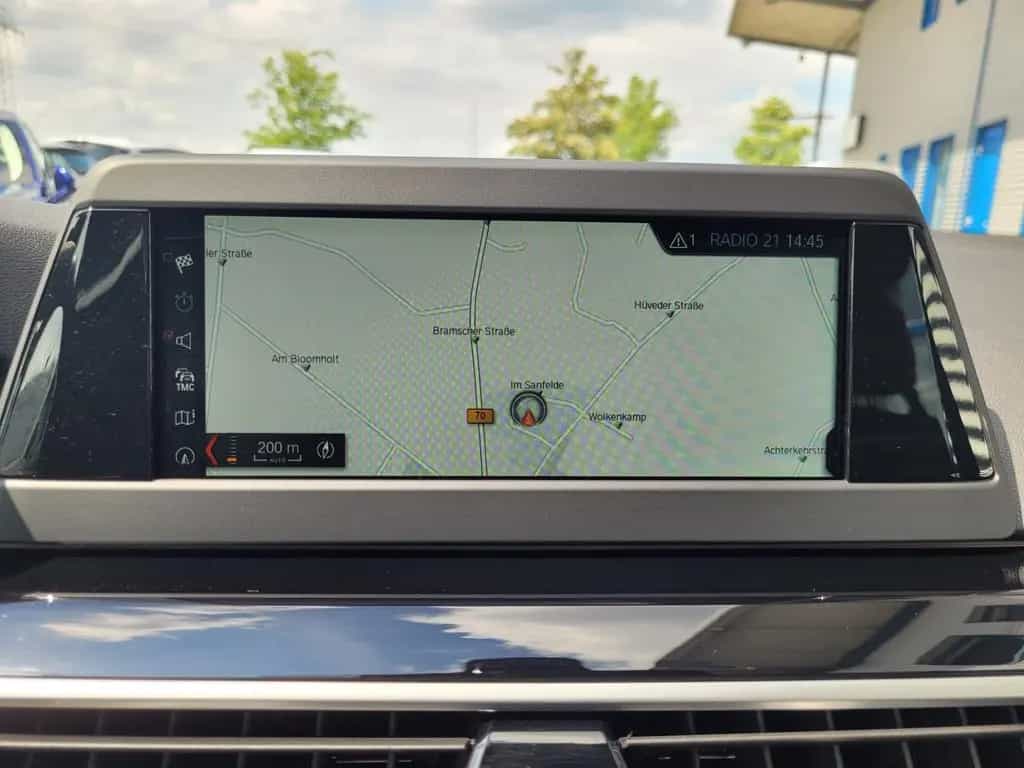 BMW 520 d Sport Line *KAMERA*SHZ*LED*NAVI* 03/2019-photo-12