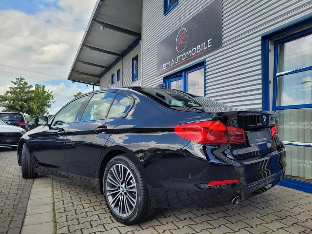 BMW 520 d Sport Line *KAMERA*SHZ*LED*NAVI* 03/2019-photo-2