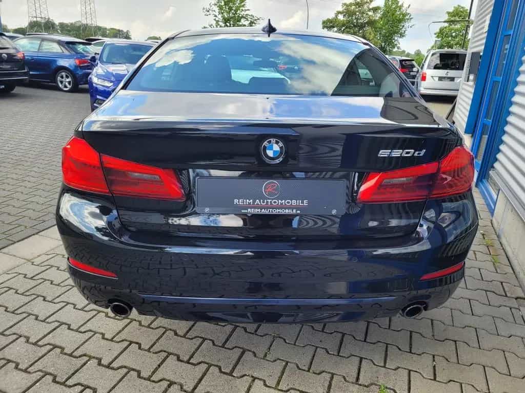 BMW 520 d Sport Line *KAMERA*SHZ*LED*NAVI* 03/2019-photo-3
