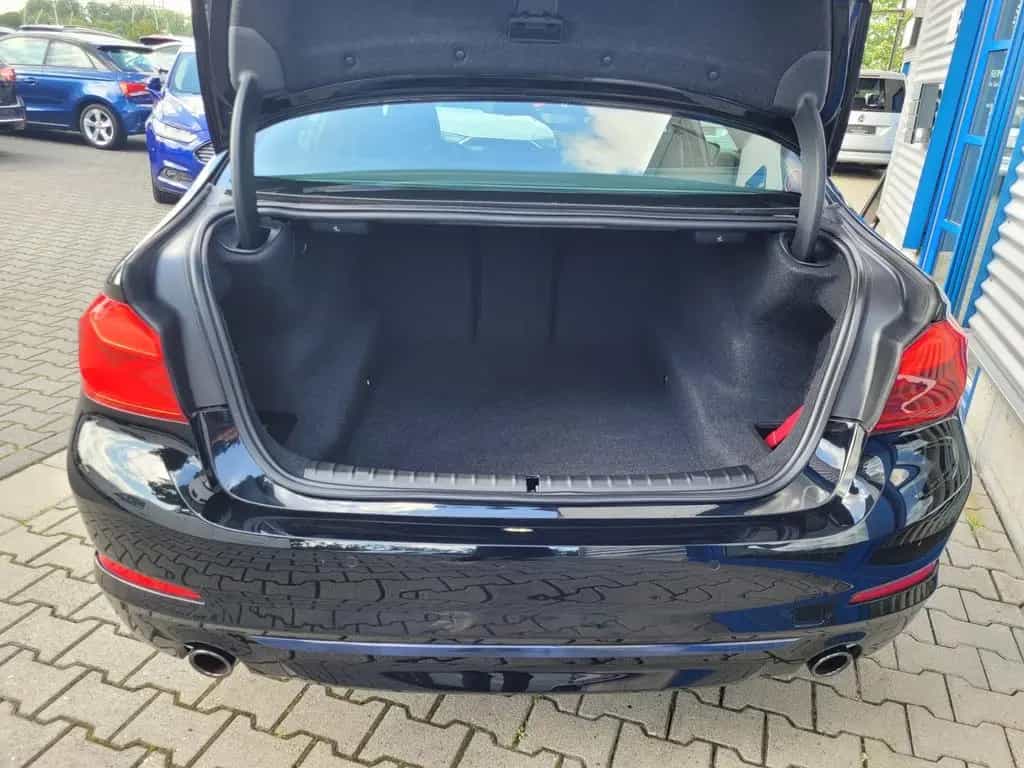 BMW 520 d Sport Line *KAMERA*SHZ*LED*NAVI* 03/2019-photo-4