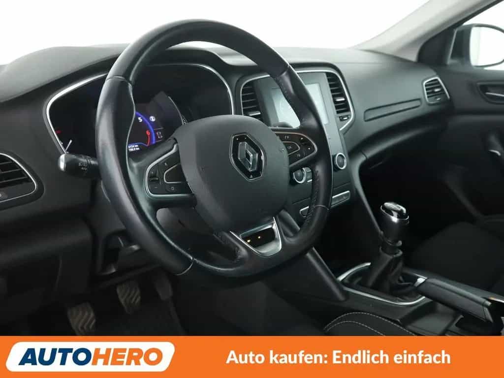 Renault Megane 1.3 TCe Limited*NAVI*TEMPO*CAM*PDC*SHZ* 08/2018-photo-10