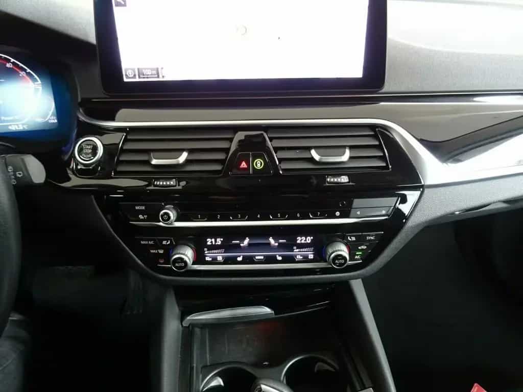 BMW 520 d Tour Autom,,Leder,AHK,ACC,360° 03/2021-photo-21