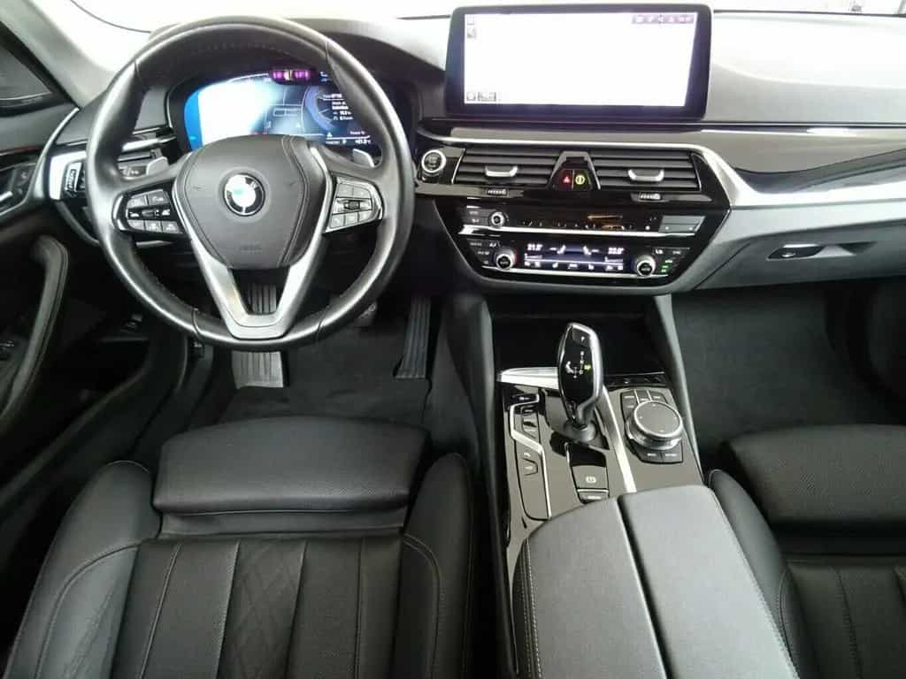 BMW 520 d Tour Autom,,Leder,AHK,ACC,360° 03/2021-photo-3