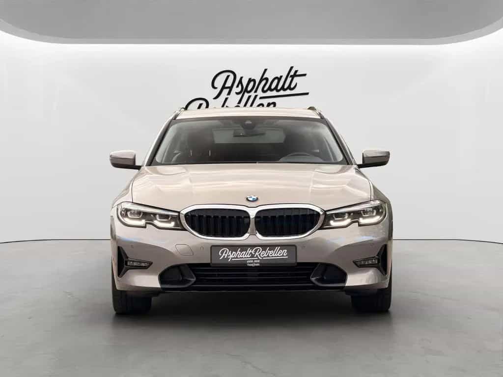 BMW 320 d Touring SportLine/top gepflegt/Ambiente/LED 08/2020-photo-1