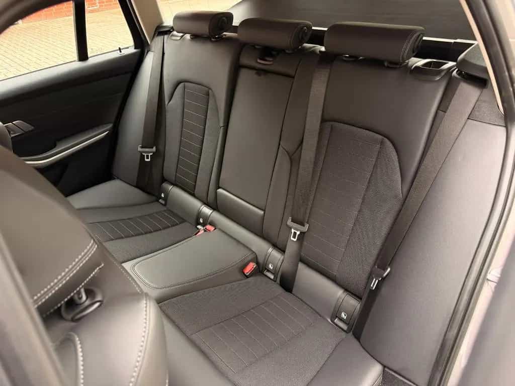 BMW 320 d Touring SportLine/top gepflegt/Ambiente/LED 08/2020-photo-24