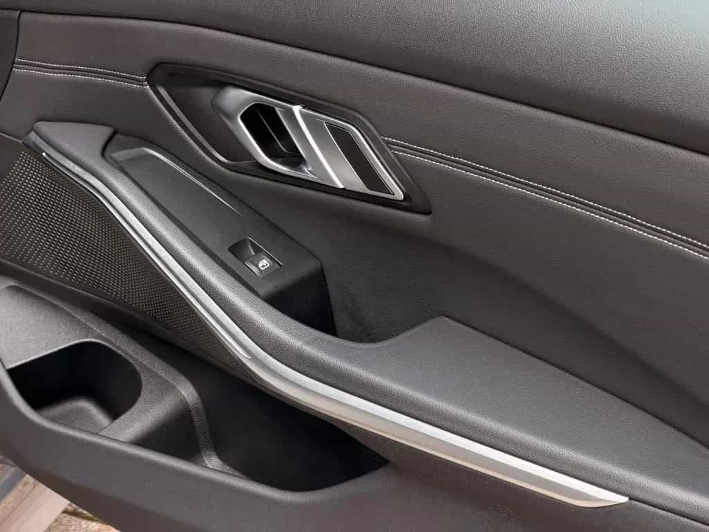BMW 320 d Touring SportLine/top gepflegt/Ambiente/LED 08/2020-photo-35