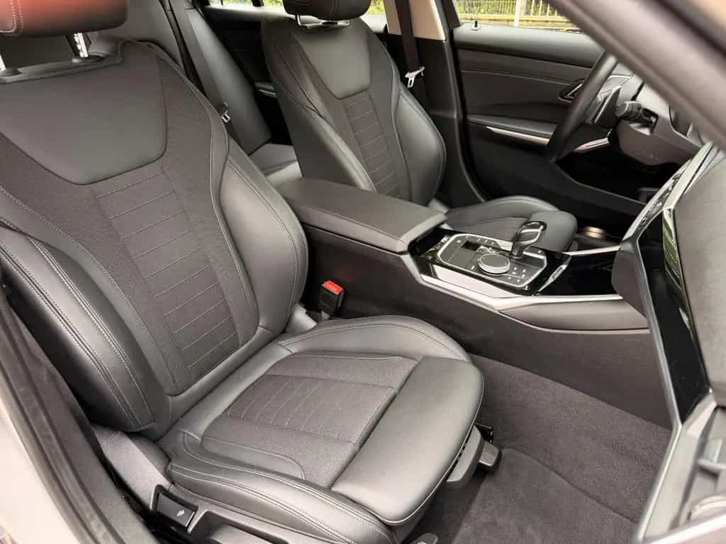BMW 320 d Touring SportLine/top gepflegt/Ambiente/LED 08/2020-photo-36