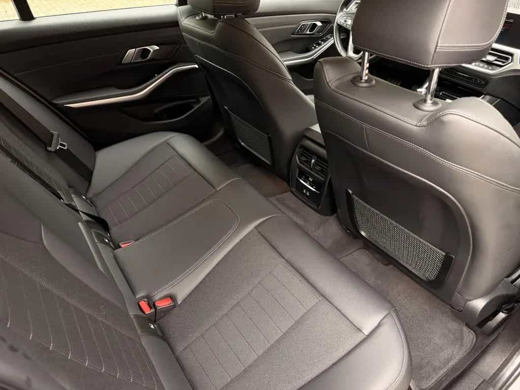 BMW 320 d Touring SportLine/top gepflegt/Ambiente/LED 08/2020-photo-37