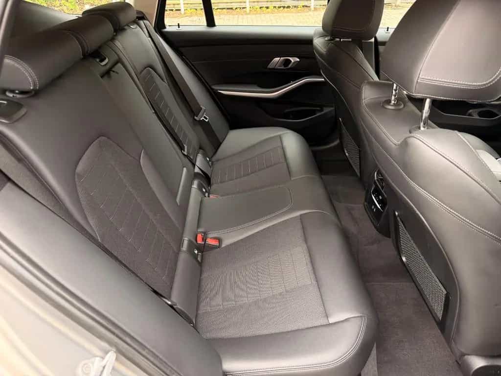 BMW 320 d Touring SportLine/top gepflegt/Ambiente/LED 08/2020-photo-38