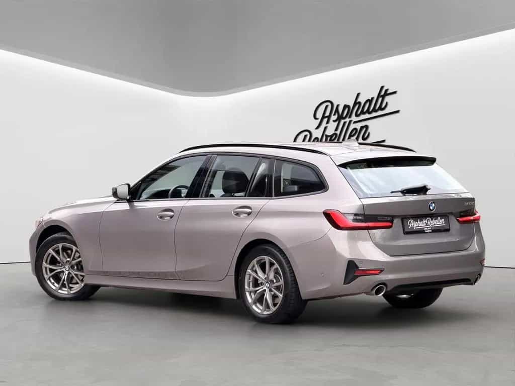BMW 320 d Touring SportLine/top gepflegt/Ambiente/LED 08/2020-photo-4