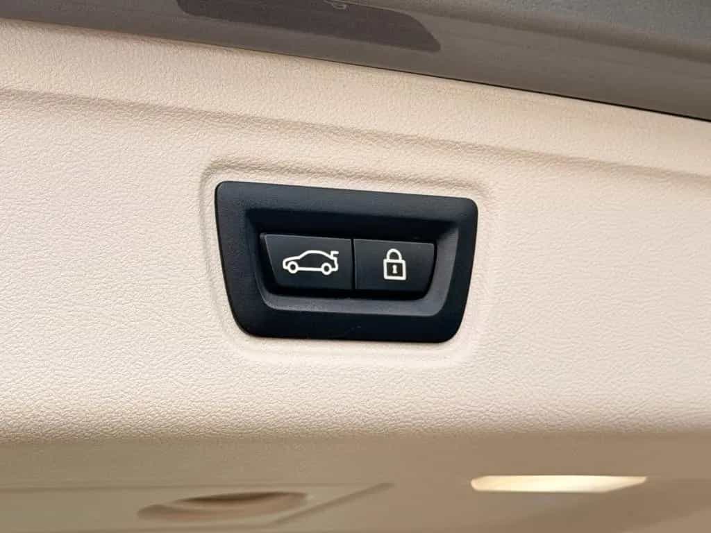 BMW 320 d Touring SportLine/top gepflegt/Ambiente/LED 08/2020-photo-48