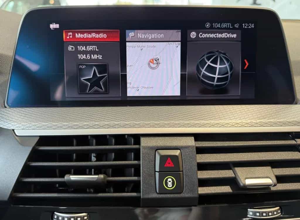 BMW X3 xDr. 20 i M SPORT KAM+HUD+AHK+KOMF+HIFI+19* 04/2020-photo-23