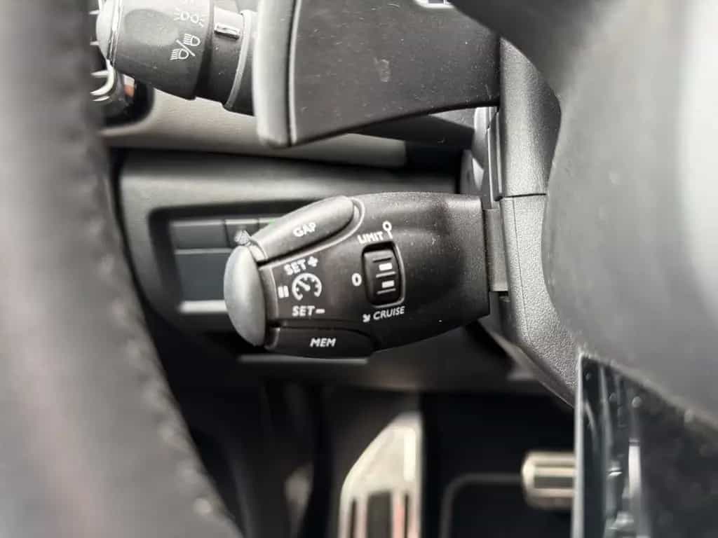 Citroën C5 Aircross Shine Pack AHK-abnehmbar Navi Digita 09/2020-photo-29