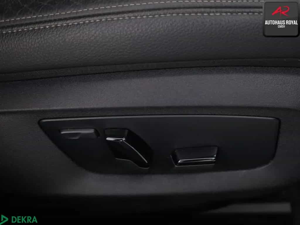 BMW 520 d T xDrive M SPORT HUD,KEYLESS,PANO,KAMERA 11/2019-photo-18