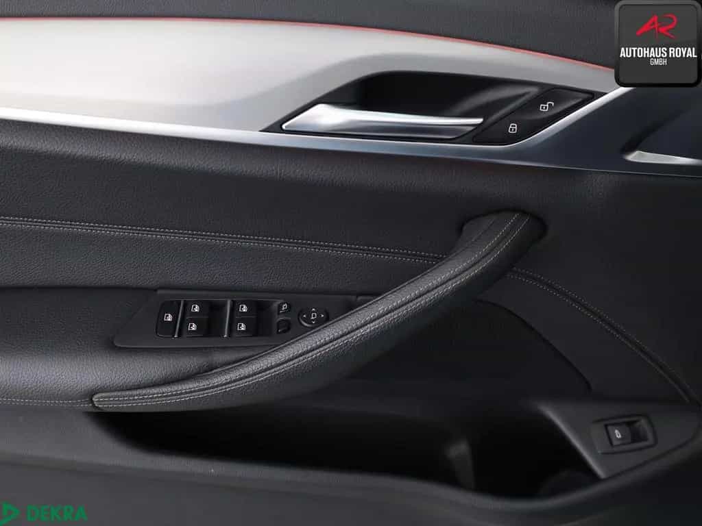 BMW 520 d T xDrive M SPORT HUD,KEYLESS,PANO,KAMERA 11/2019-photo-24