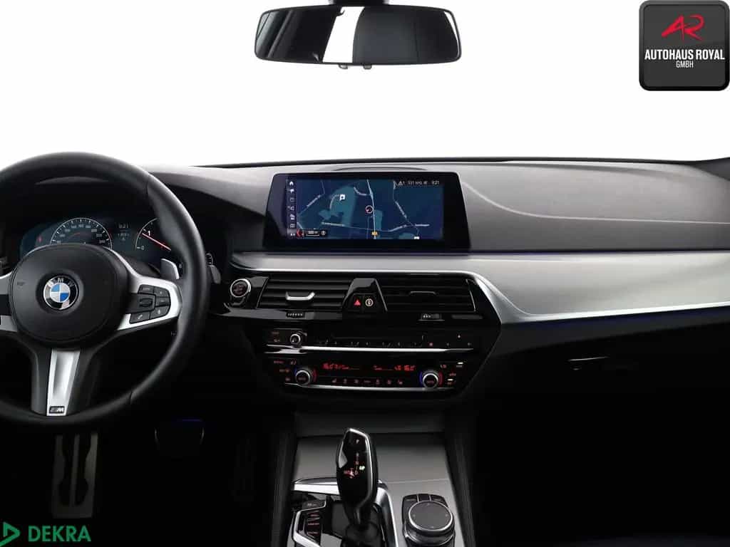 BMW 520 d T xDrive M SPORT HUD,KEYLESS,PANO,KAMERA 11/2019-photo-9