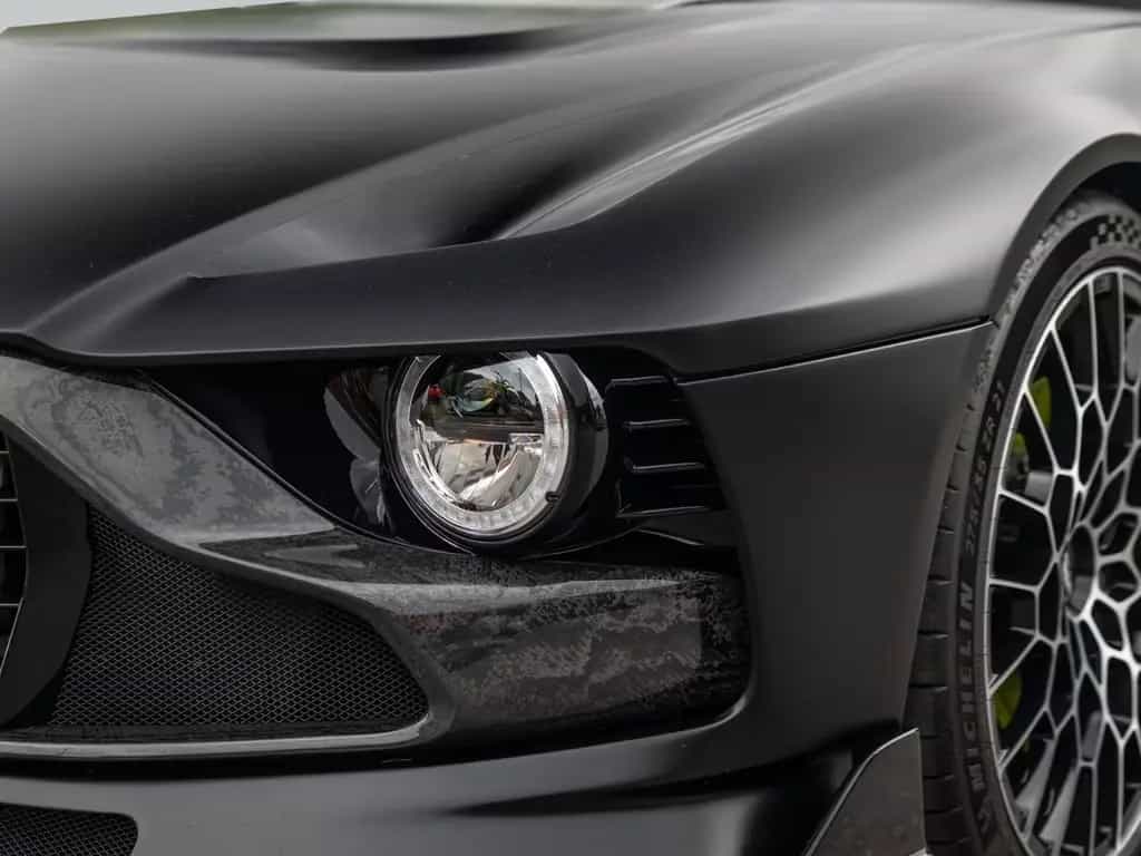Aston Martin Other Valour | Satin Paint | Lightweight Seats 08/2024-photo-12